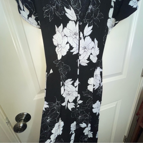 Lulu’s Wide Leg Cropped Jumpsuit Black White Floral S - Picture 5 of 17